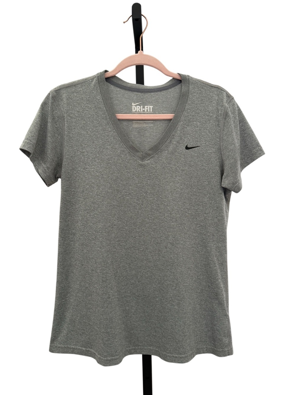 Nike Women's Gray Dri-FIT V-Neck Short Sleeve Tee Medium Athletic Gym Workout